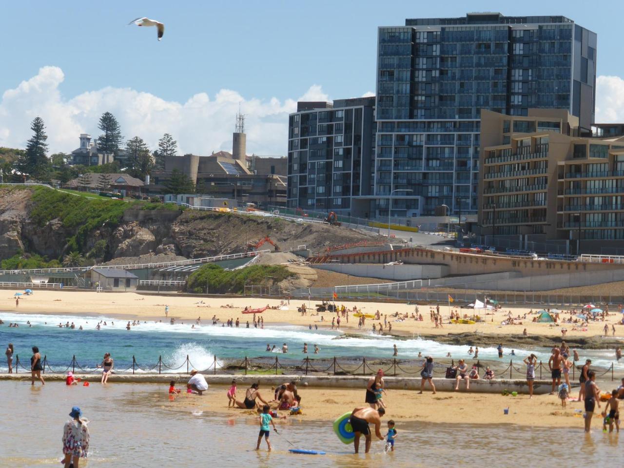 Arena Luxury Beachfront Apartment Newcastle Exterior foto