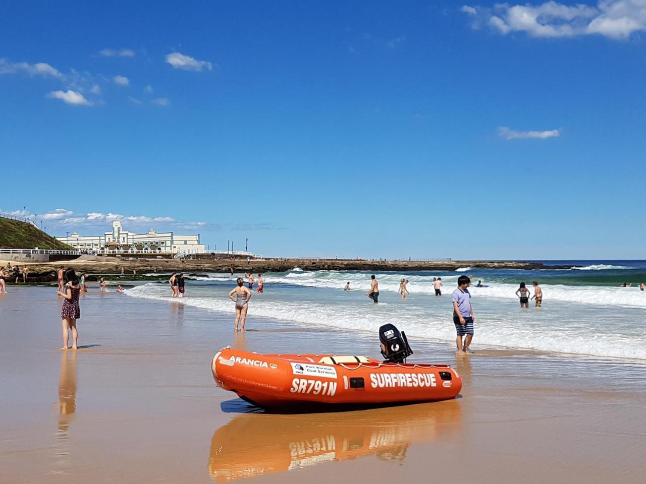 Arena Luxury Beachfront Apartment Newcastle Exterior foto